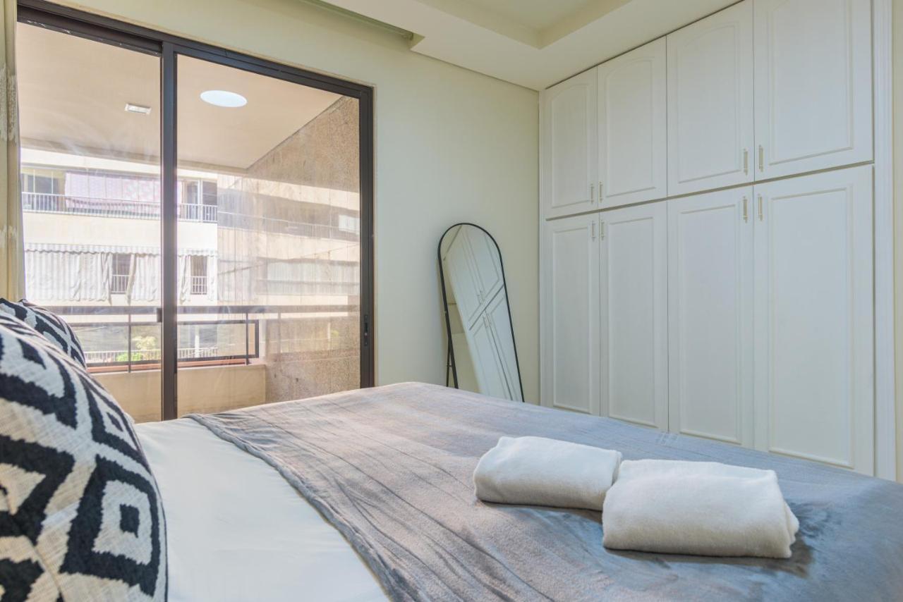 Crest 3-bedroom In Hamra W- 24-7 Power Apartment Beirut